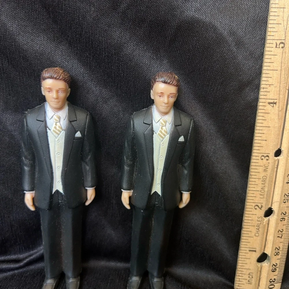 None cream ties