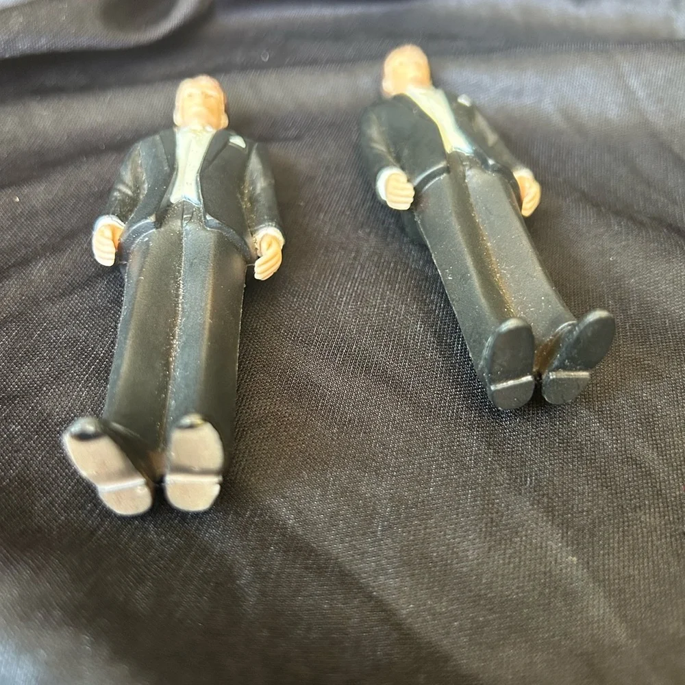 None two set ties