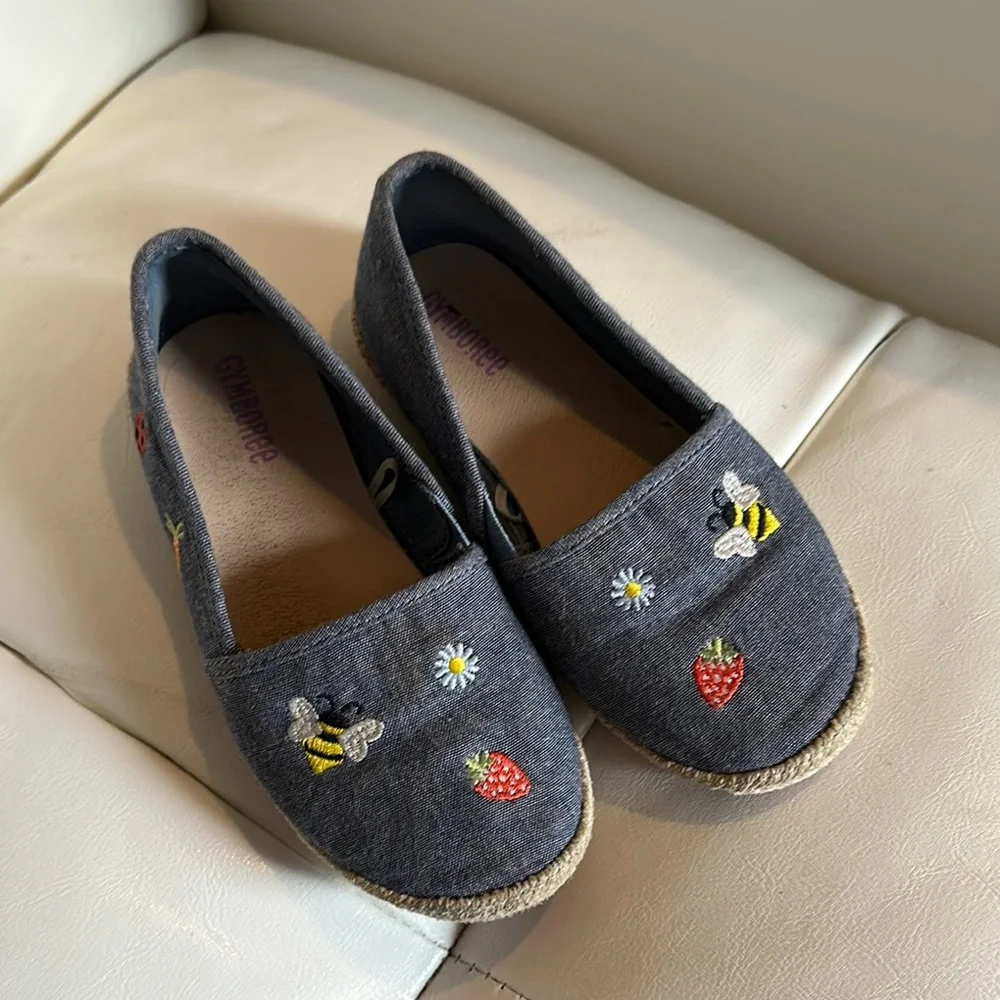 🎀 Gymboree Girls Kids Denim Blue Shoes Loafers with Embroidered Design