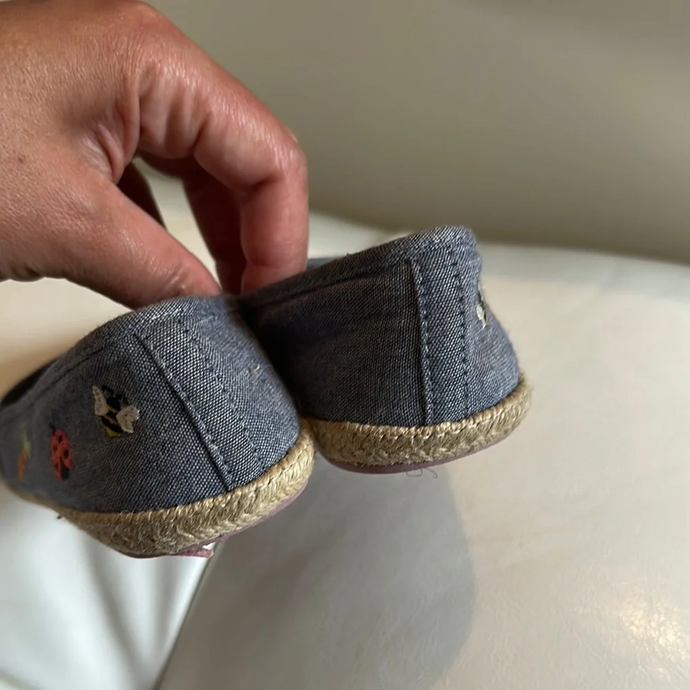 🎀 Gymboree Girls Kids Denim Blue Shoes Loafers with Embroidered Design