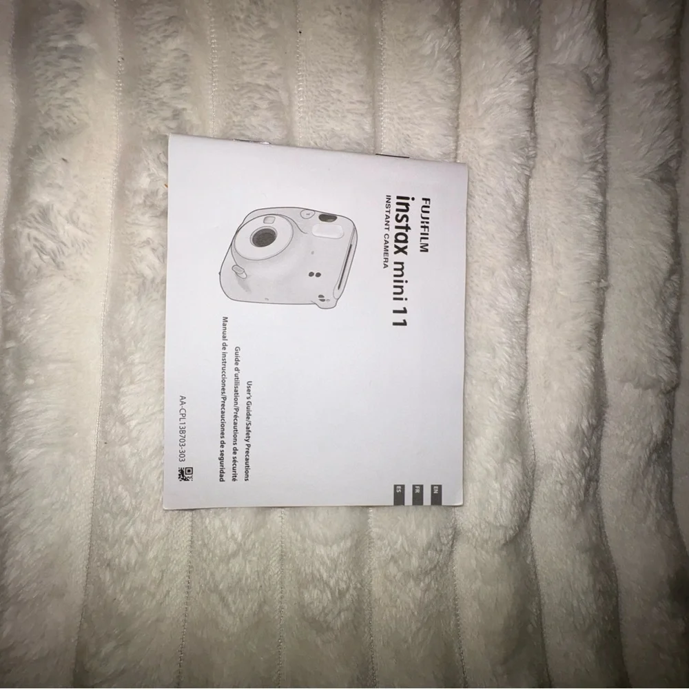 Fujifilm Instax Mini 11 Instant Camera - Blue