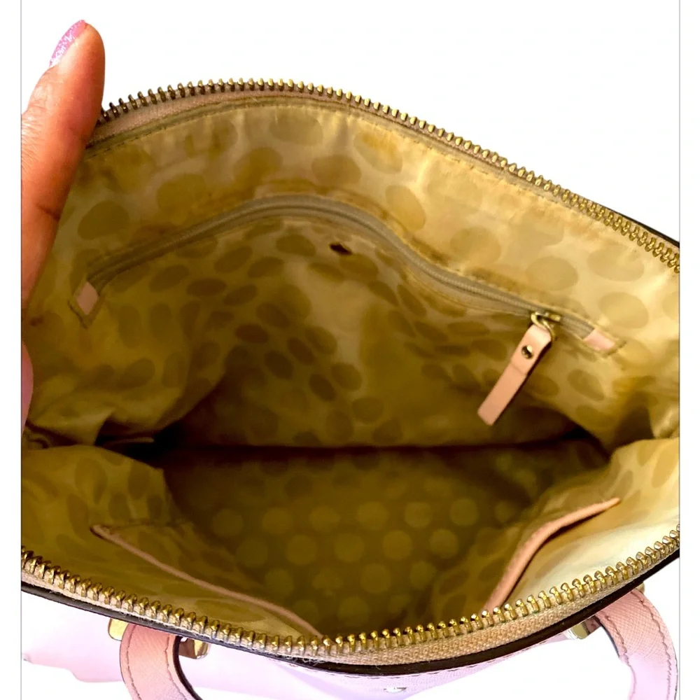kate spade reposhing this