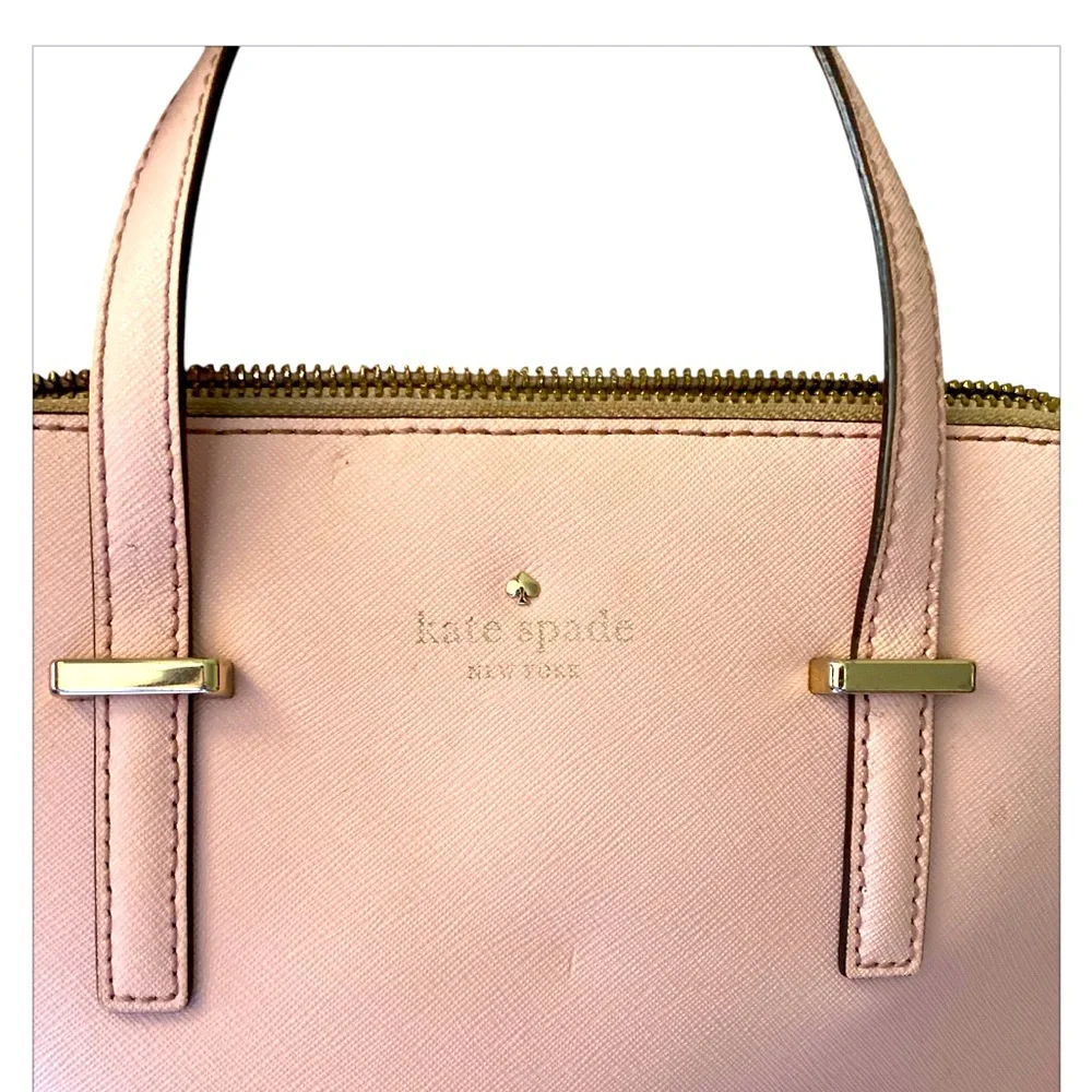 kate spade reposhing this