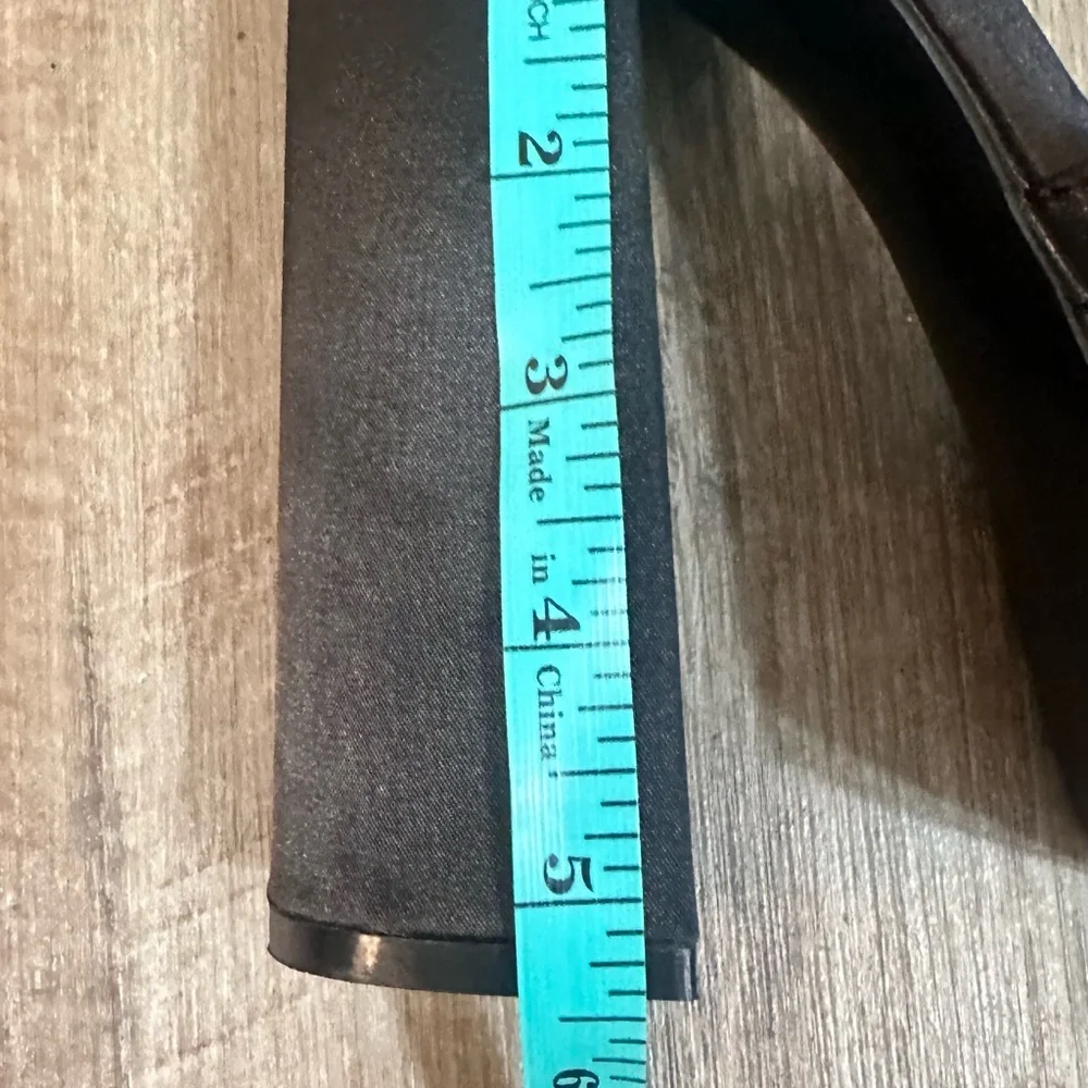 PrettyLittleThing dare stand
