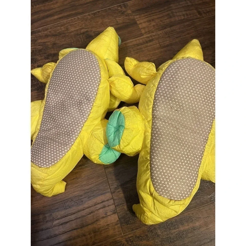 Dino Dudes come slippers