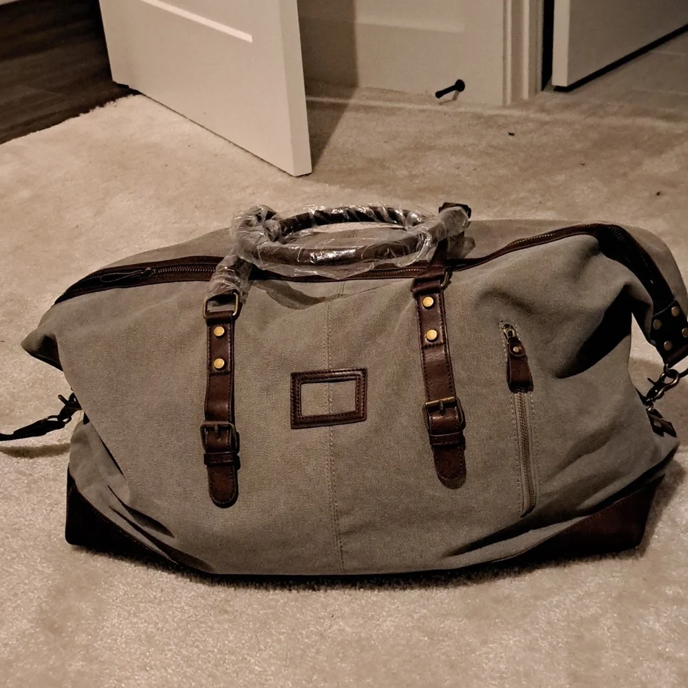 N/A duffel bag