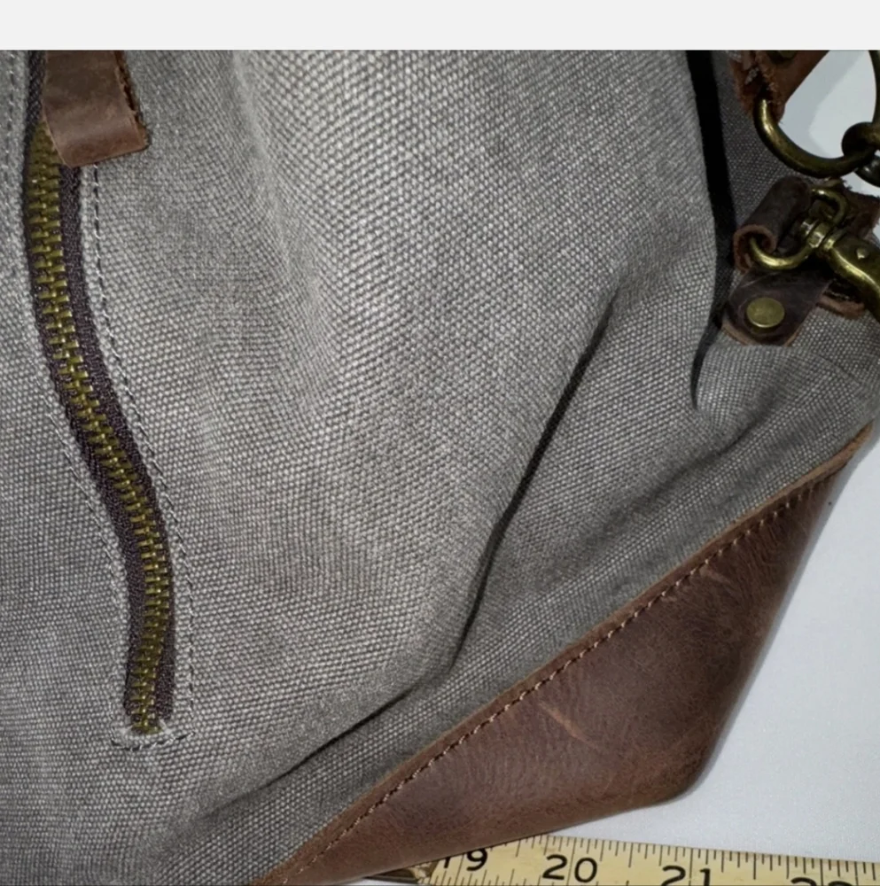 N/A duffel bag