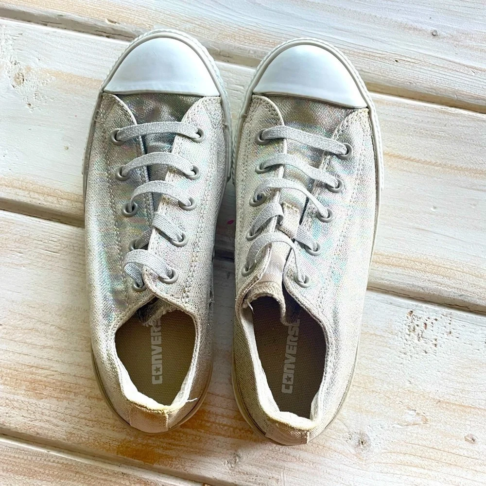 Converse size excellent