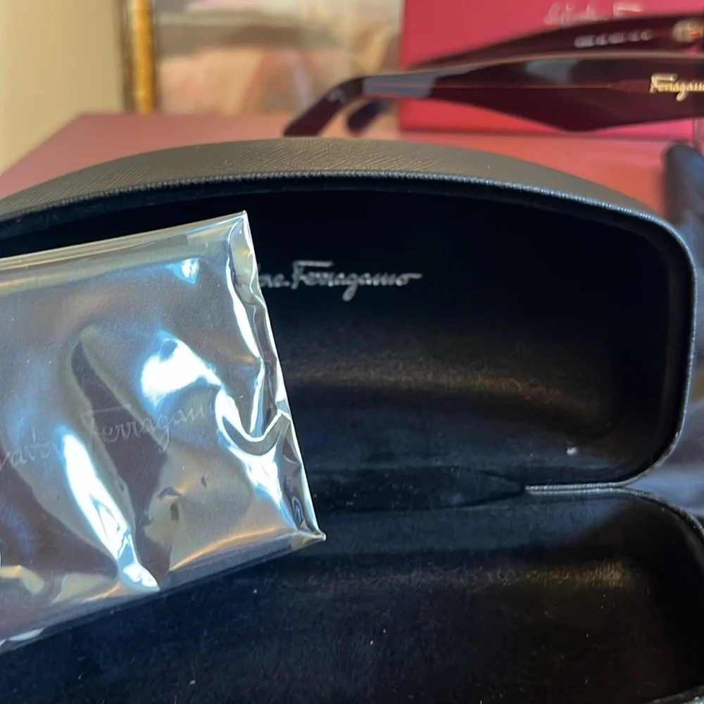 Salvatore Ferragamo nwt