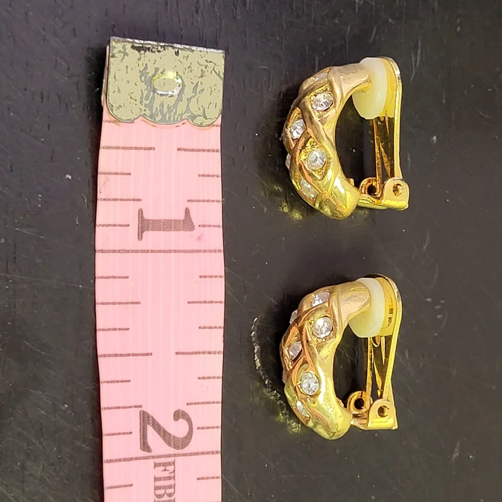Vintage Clip On Earrings