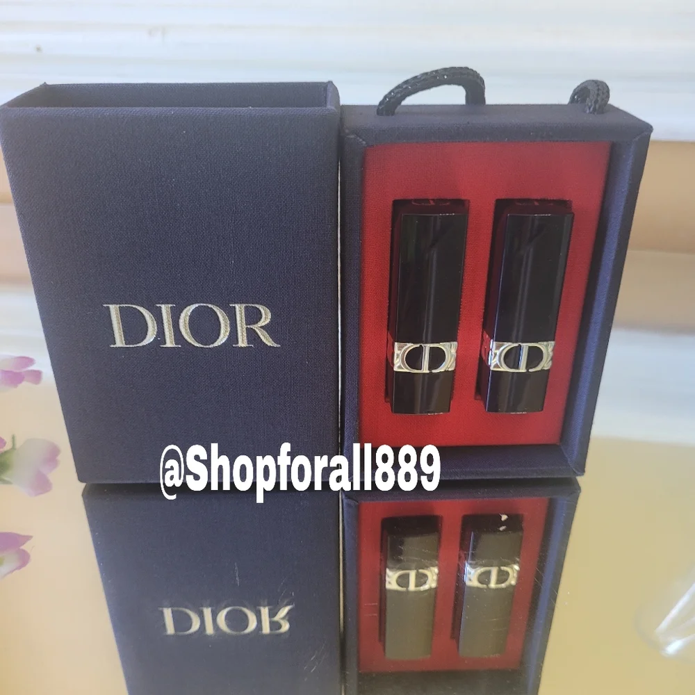 Dior pack red