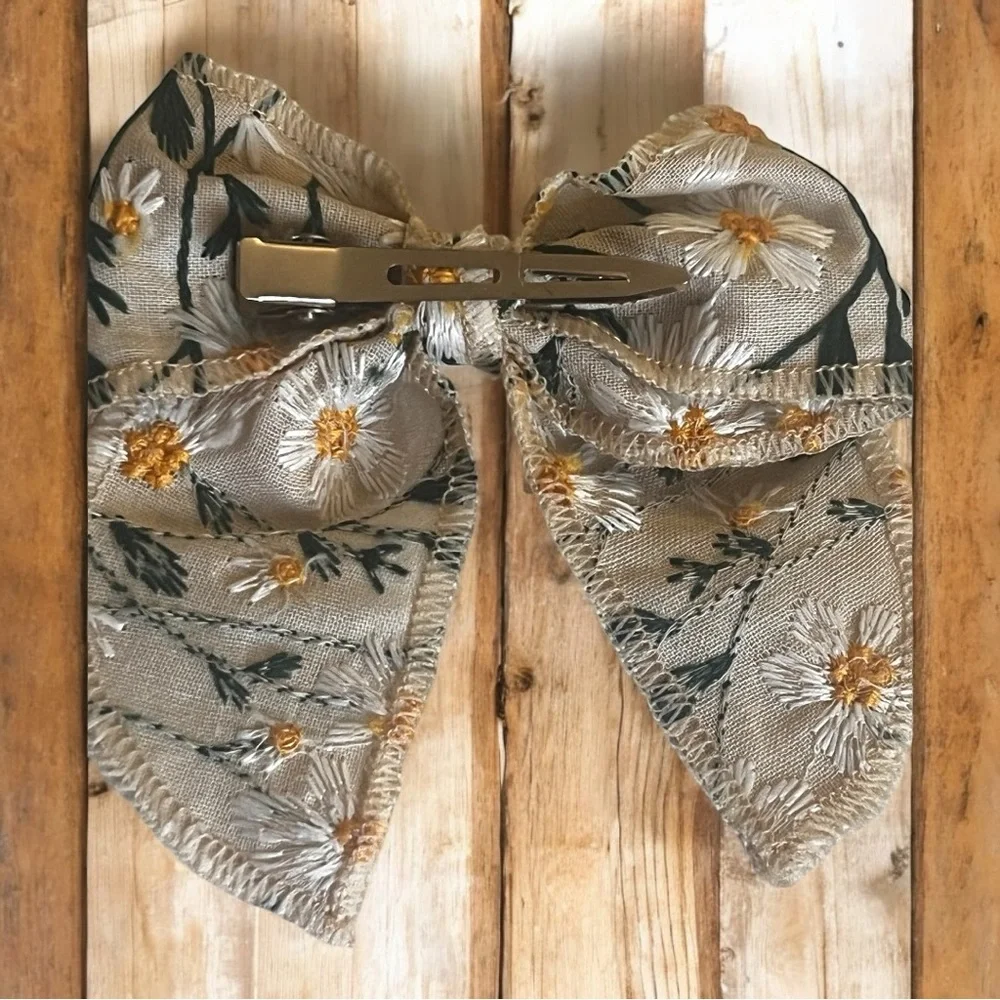 Handmade embroidered beautiful nwt