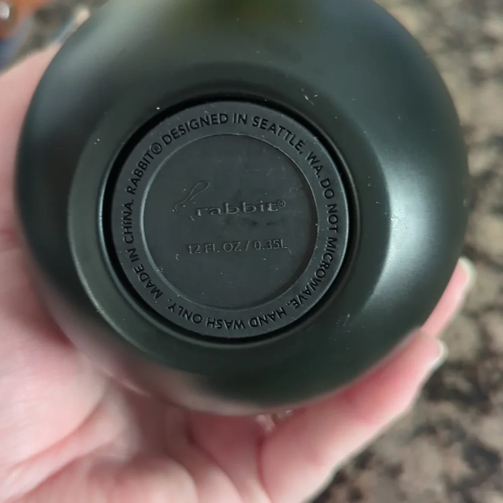Rabbit travel wine
