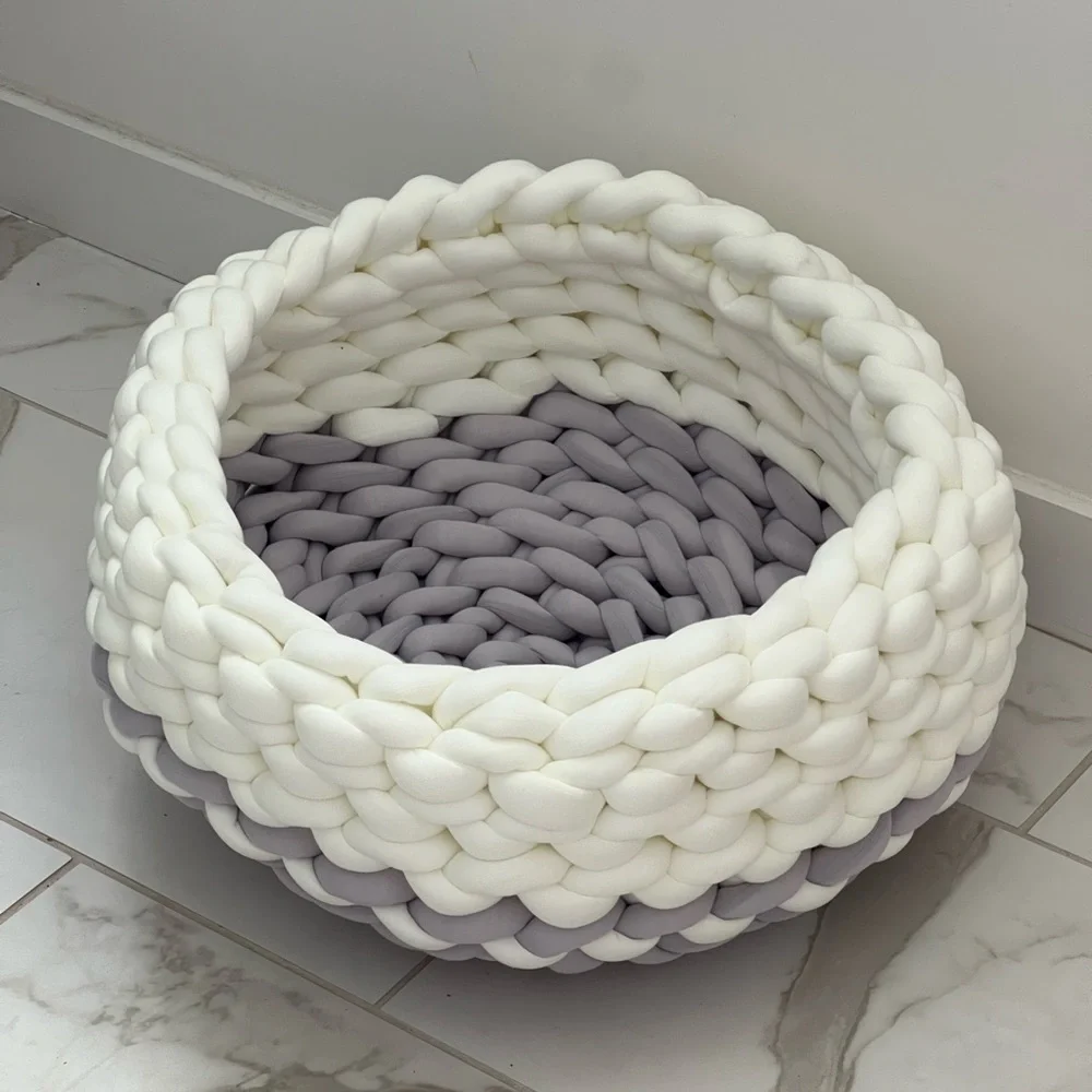 Handwoven 2-color Spacious Machine Washable Pet Baskets - 20 inches diameter