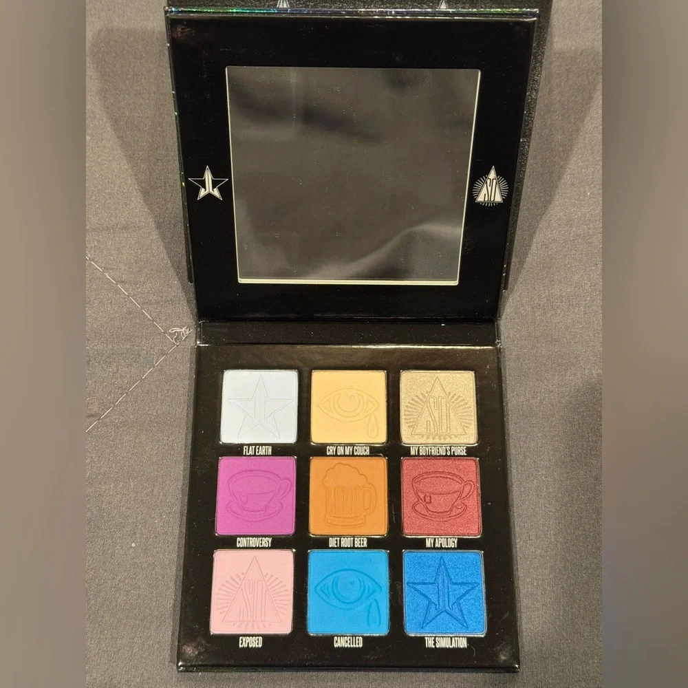 Jeffree Star vibrant eyeshadow