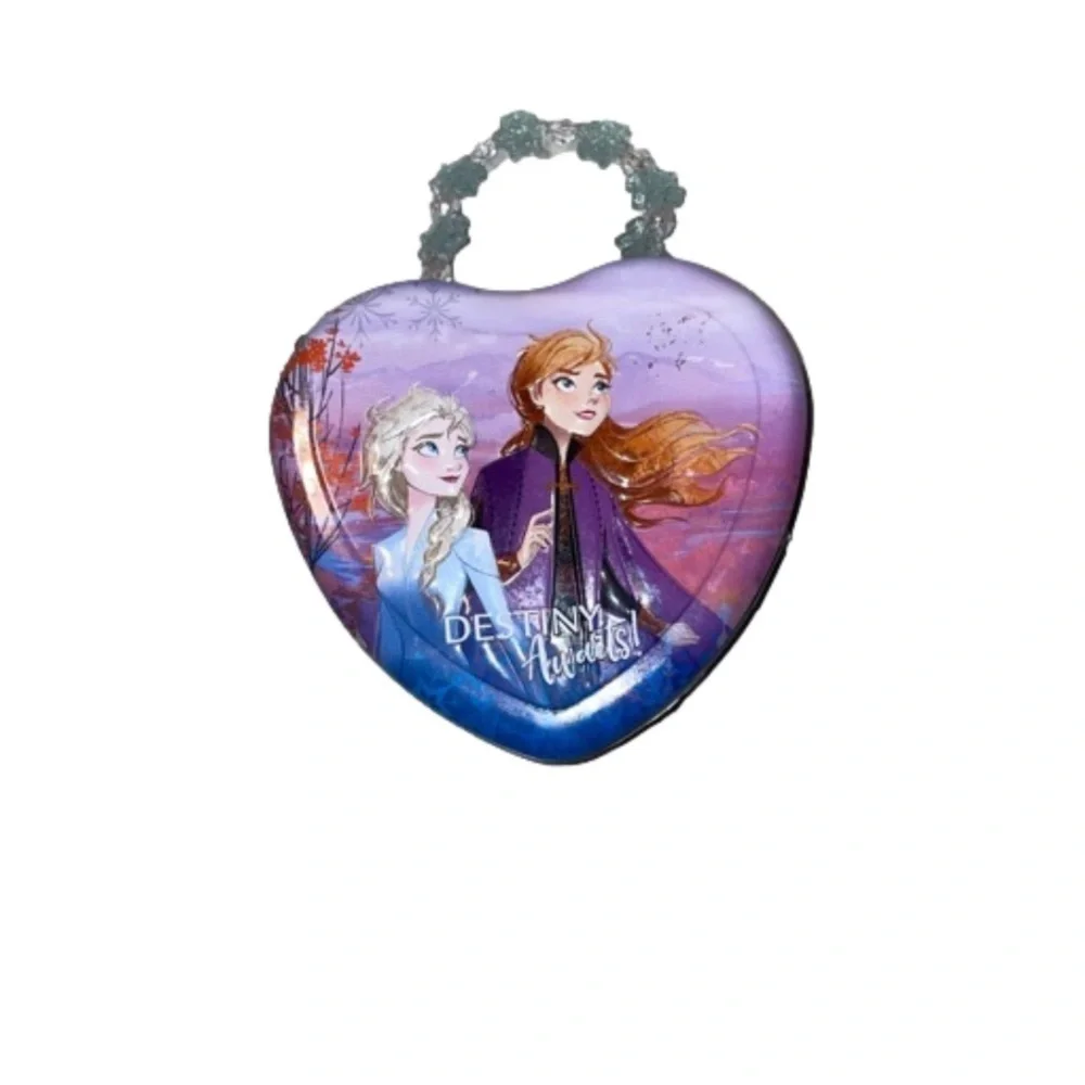 Disney Frozen Valentines Day Heart Shaped Tin EMPTY or Can be used as a Purse!