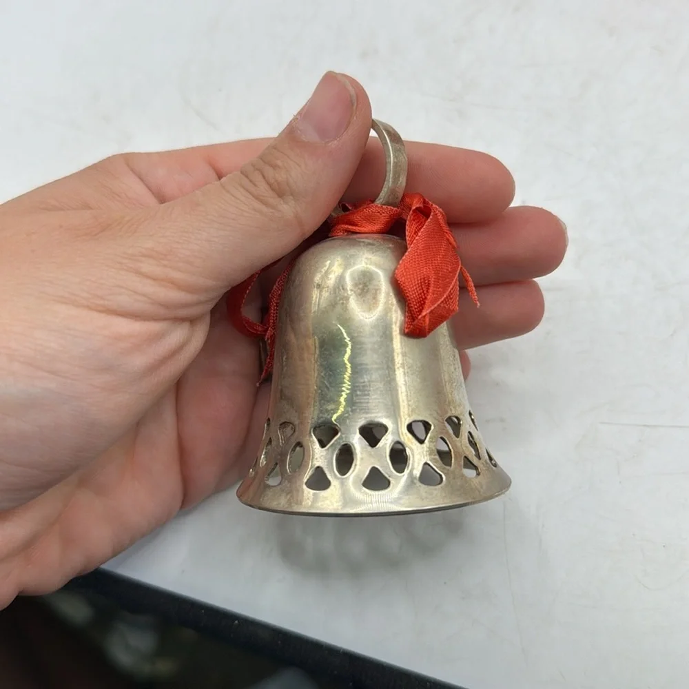 International Silver Company good preowned
