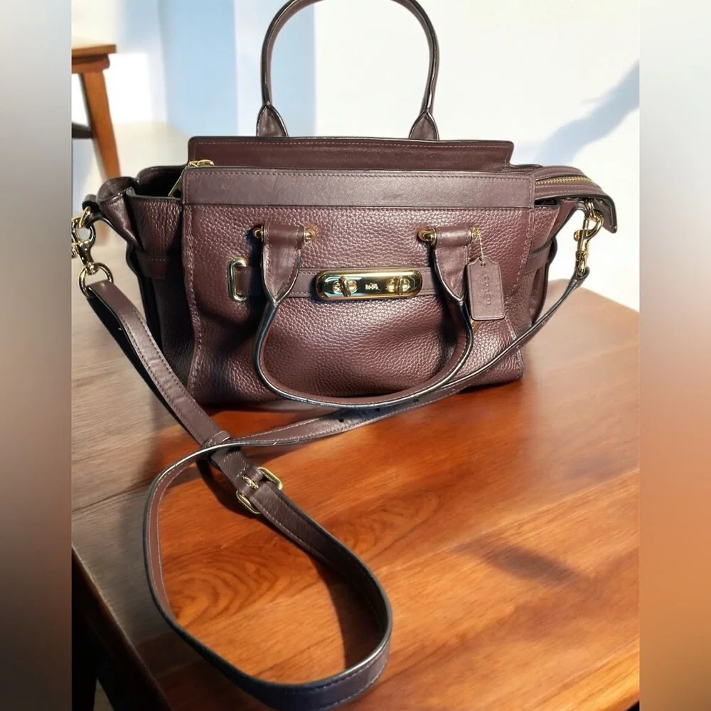 Coach Peeble leather swagger 27 Crossbody shoulder bag 87295 oxblood