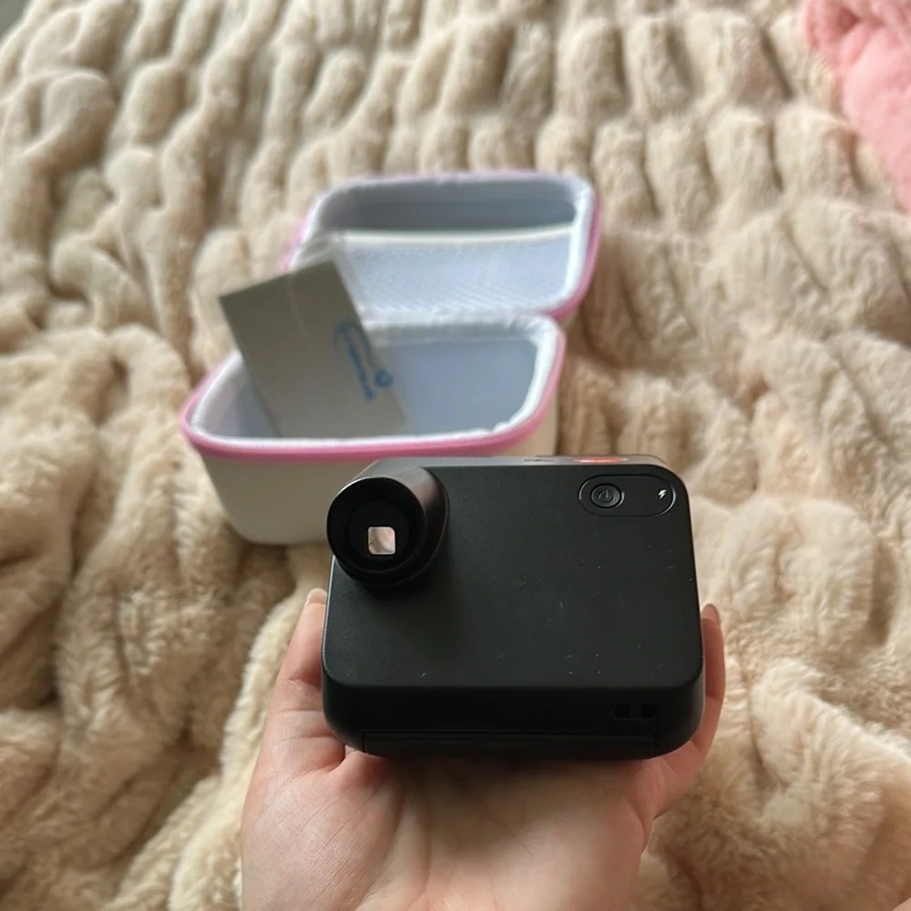 Polaroid Black Instant Camera with White Case
