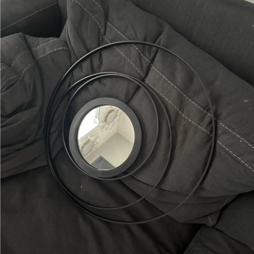 Safavieh Black Circular Wall Mirror