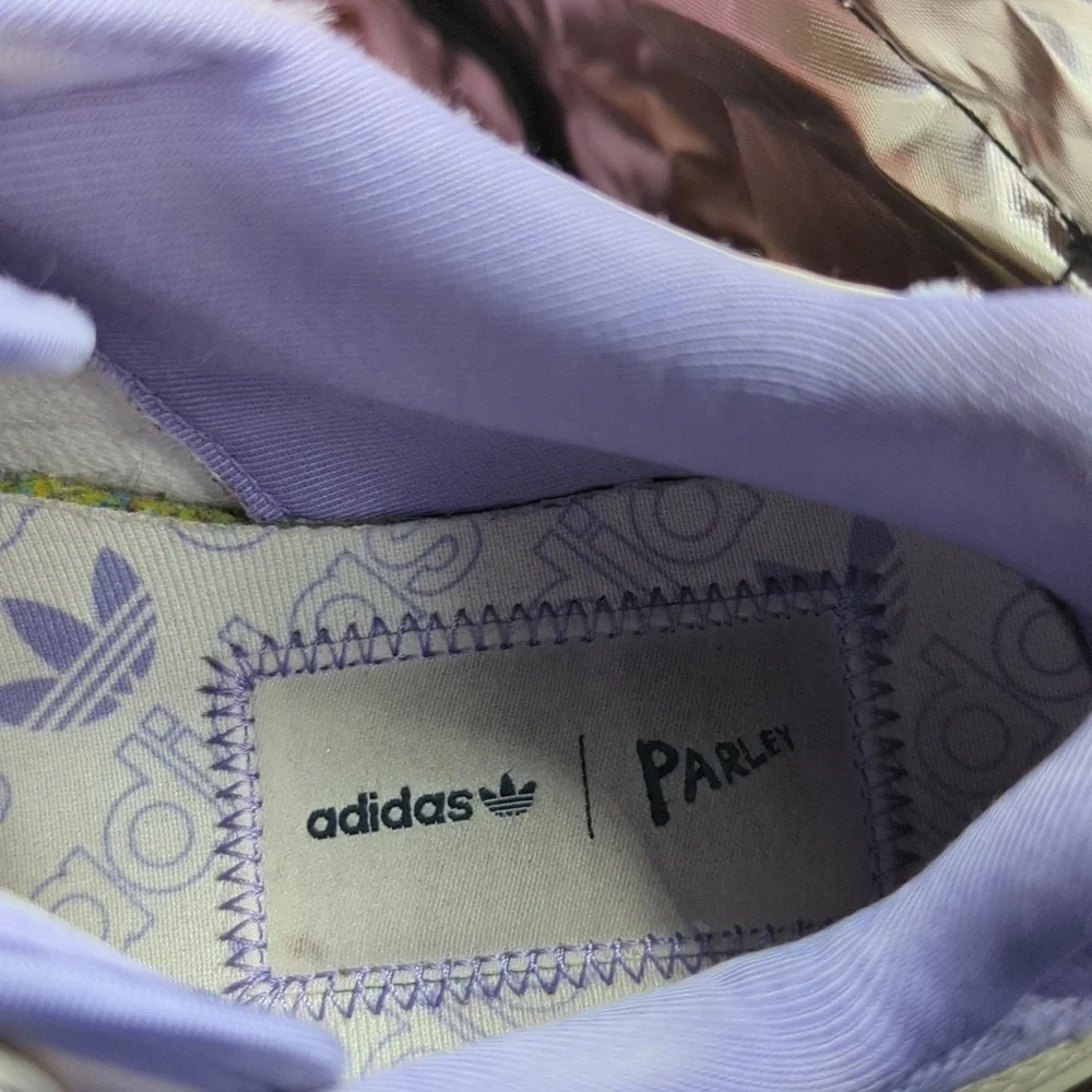 adidas Originals questions leave