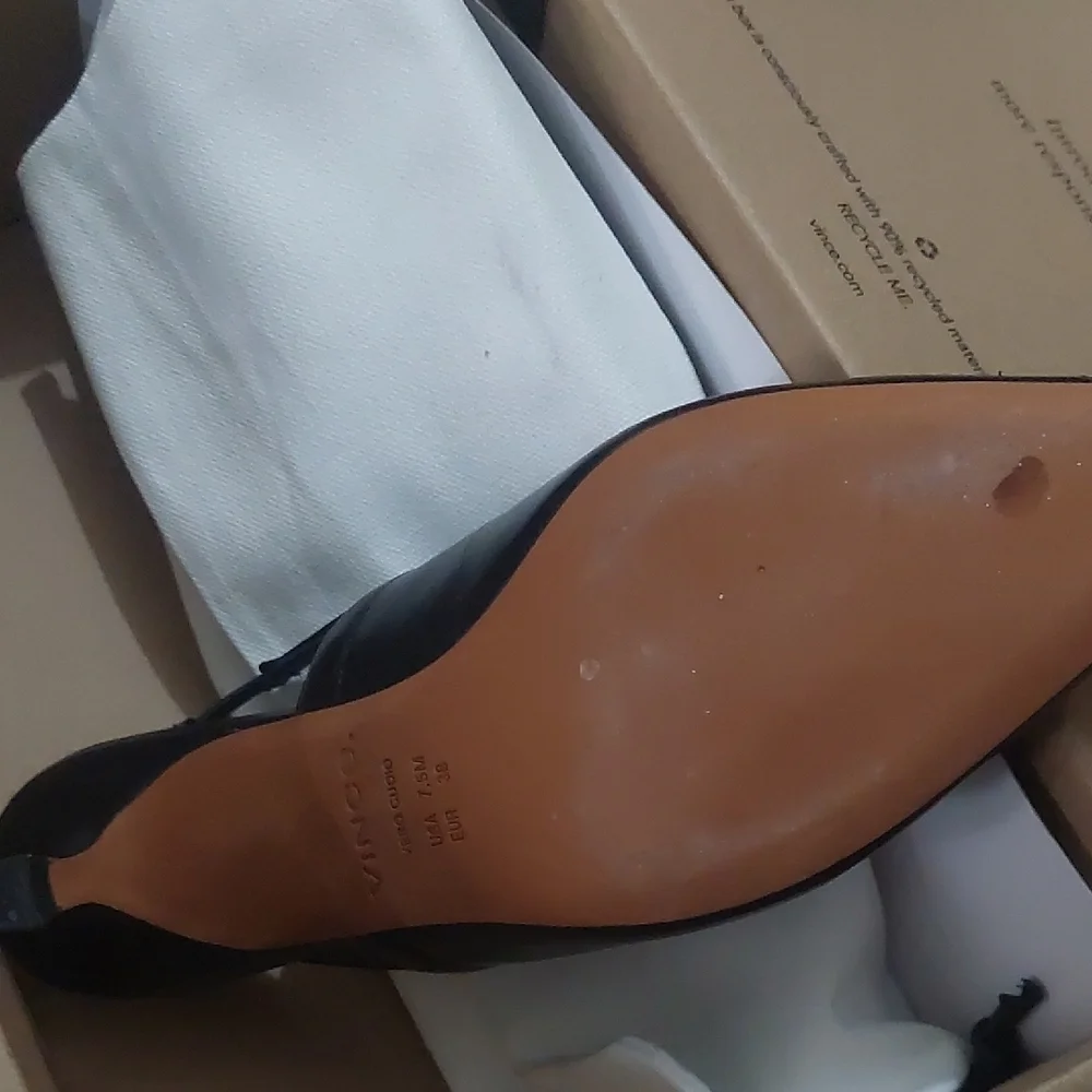Vince Women's Venice Kitten Heel Pumps. Used Once.