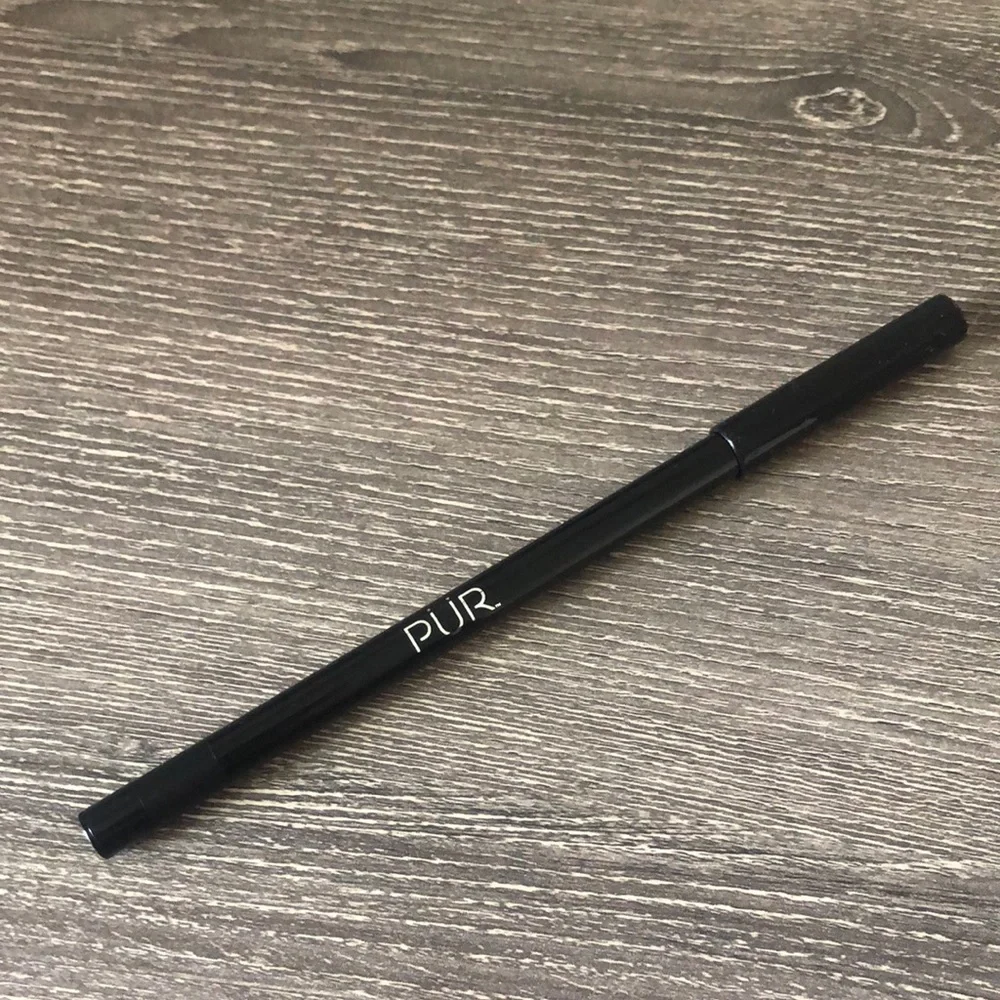 ❤️$12 NWT Pur On Point Eyeliner Black .4g / .014oz