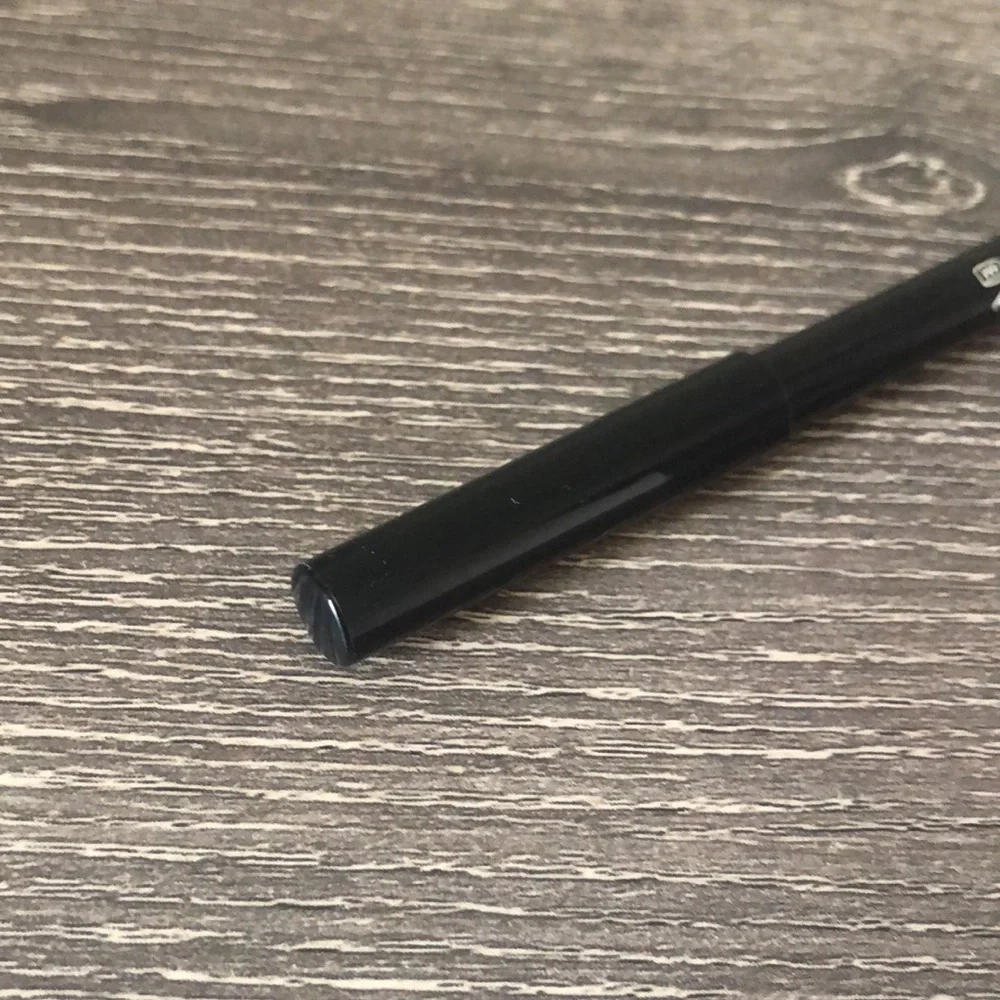 ❤️$12 NWT Pur On Point Eyeliner Black .4g / .014oz