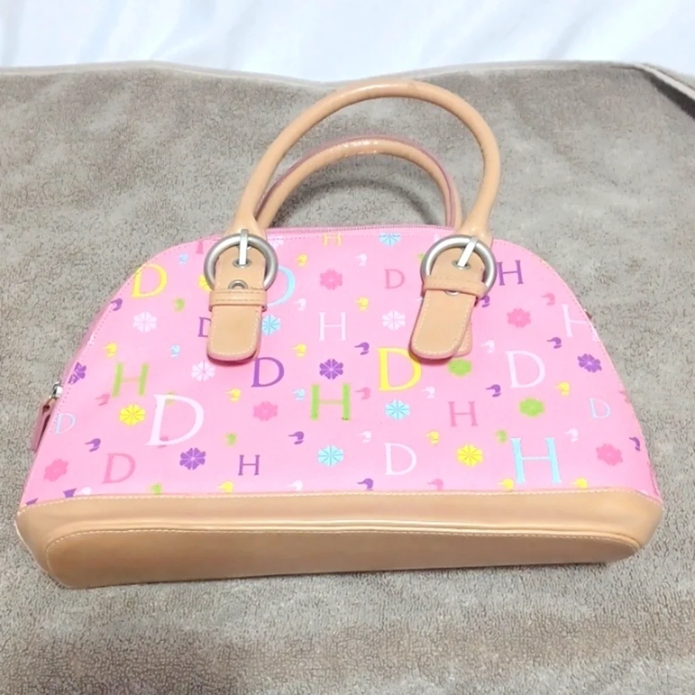 DUCK HEAD BRAND PURSE IN A BEAUTIFUL PINK AND TAN