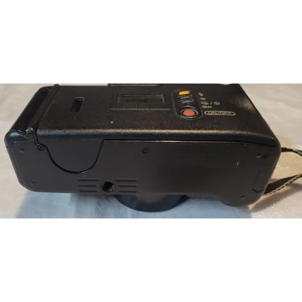 Canon Mega Zoom 76 Sure Shot 35MM Film Camera - Untested for Part or Repair