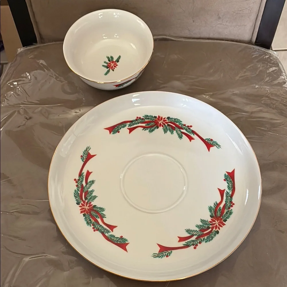 Vintage Tienshan Festive Holiday Poinsetta Ribbons Chip & Dip Set