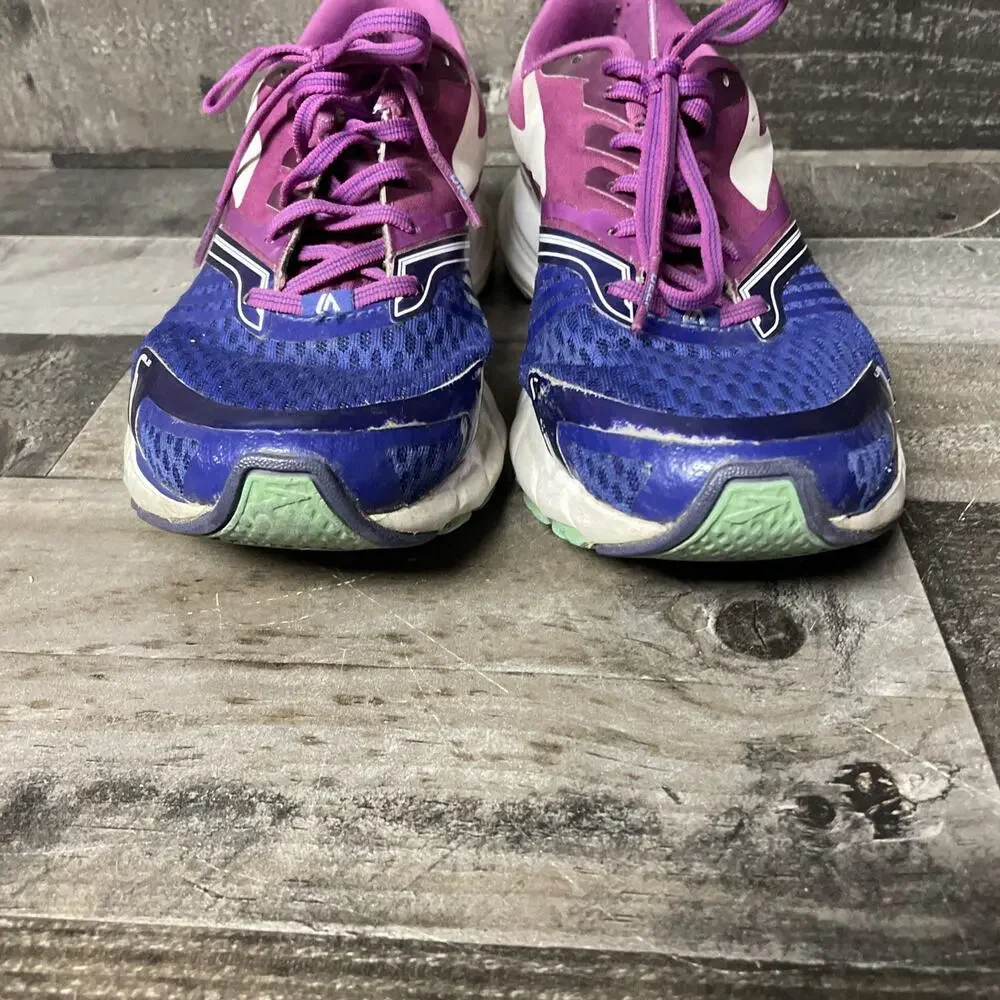 Brooks has wear