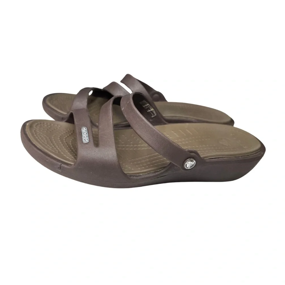 CROCS Brown Comfort Sandals Slip-On Design strappy 8 summer vacation beach