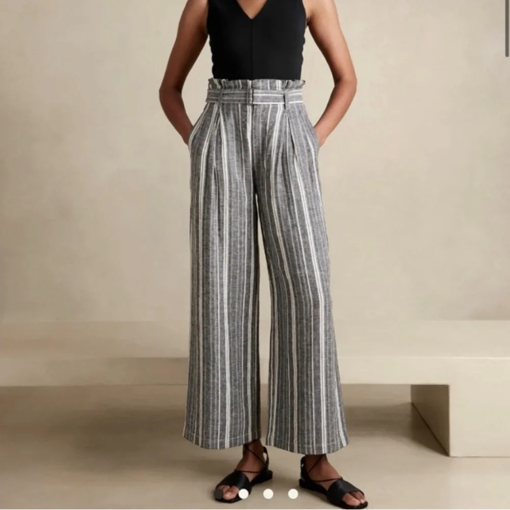 Banana Republic Linen Blend Paperbag Pants in Black Stripes Size 2