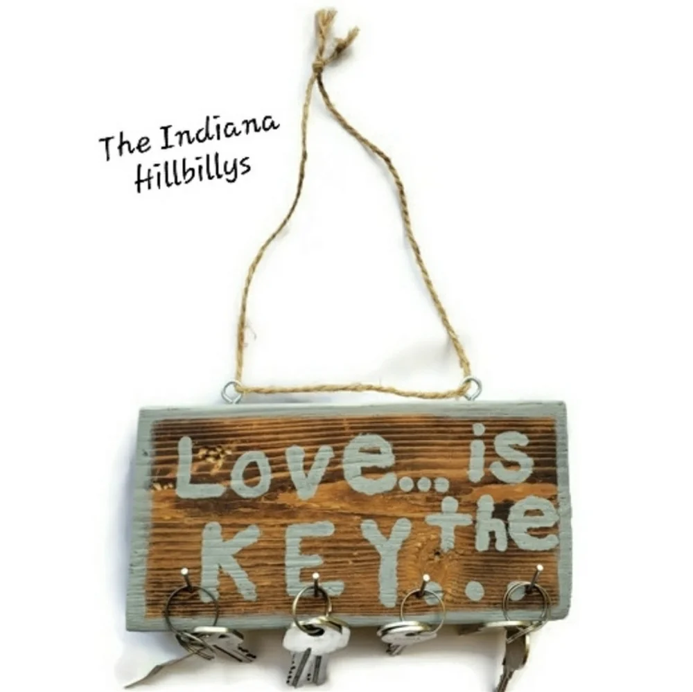 🌵 Key hanger love is the key rustic