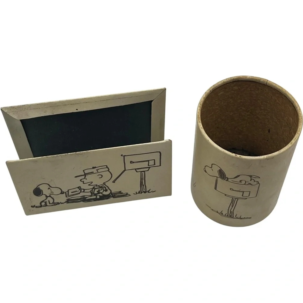 Peanuts vintage desk