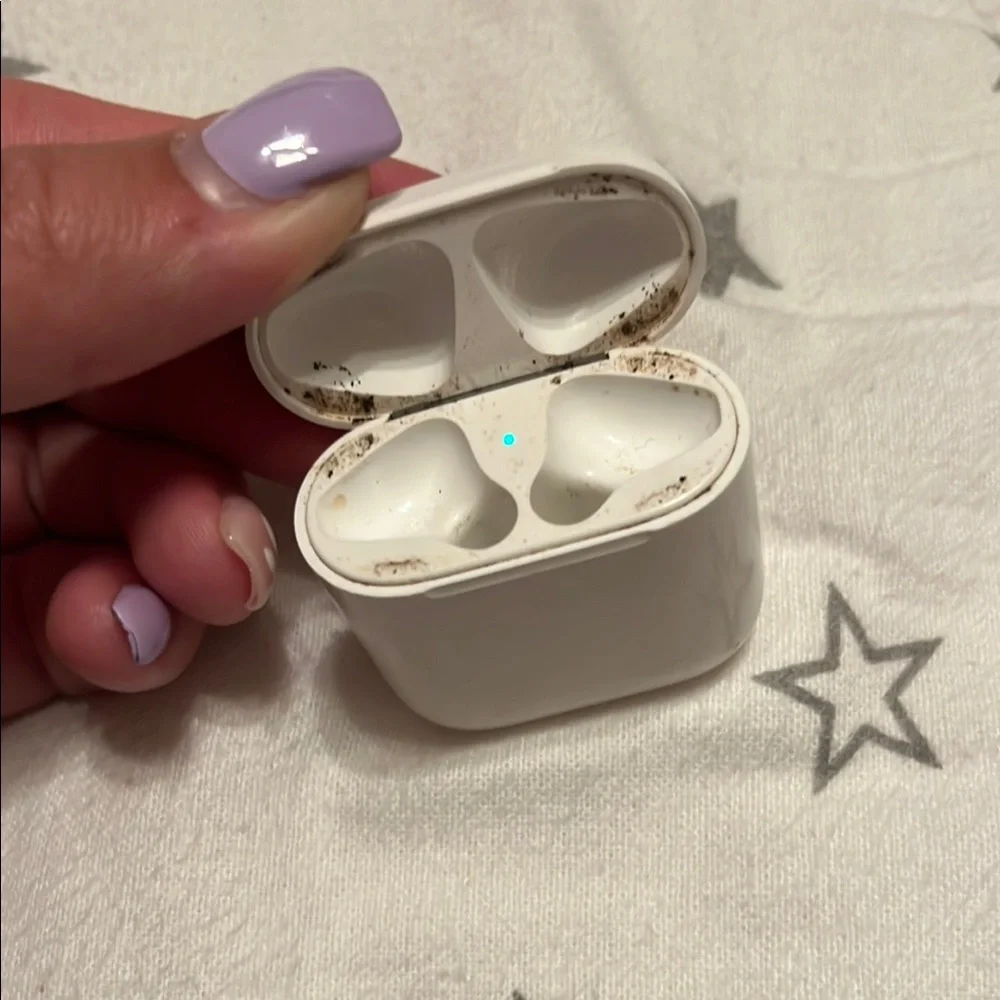Apple Airpods Charging Case
