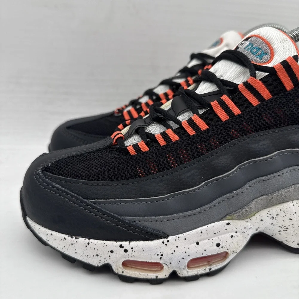 Nike Air Max 95 Recraft Black Athletic Shoes Sneakers CJ3906-008 Youth SZ 5 Y