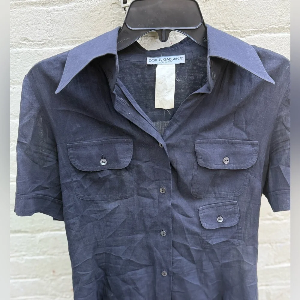 Gorgeous vintage Dolce & Gabbana Black Lightweight button down EUC
