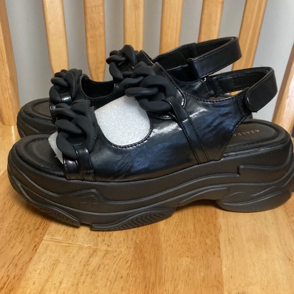 Azalea Wang brand new