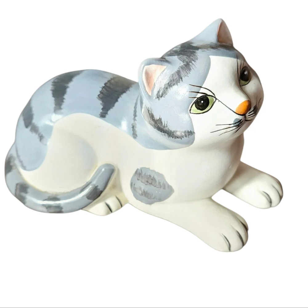 Royal Orleans Designet Kitty Cat 1985 Green Eyed Ceramic Cat Fiqurine.