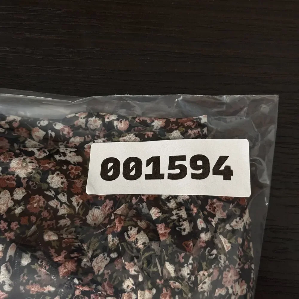 Astr label top