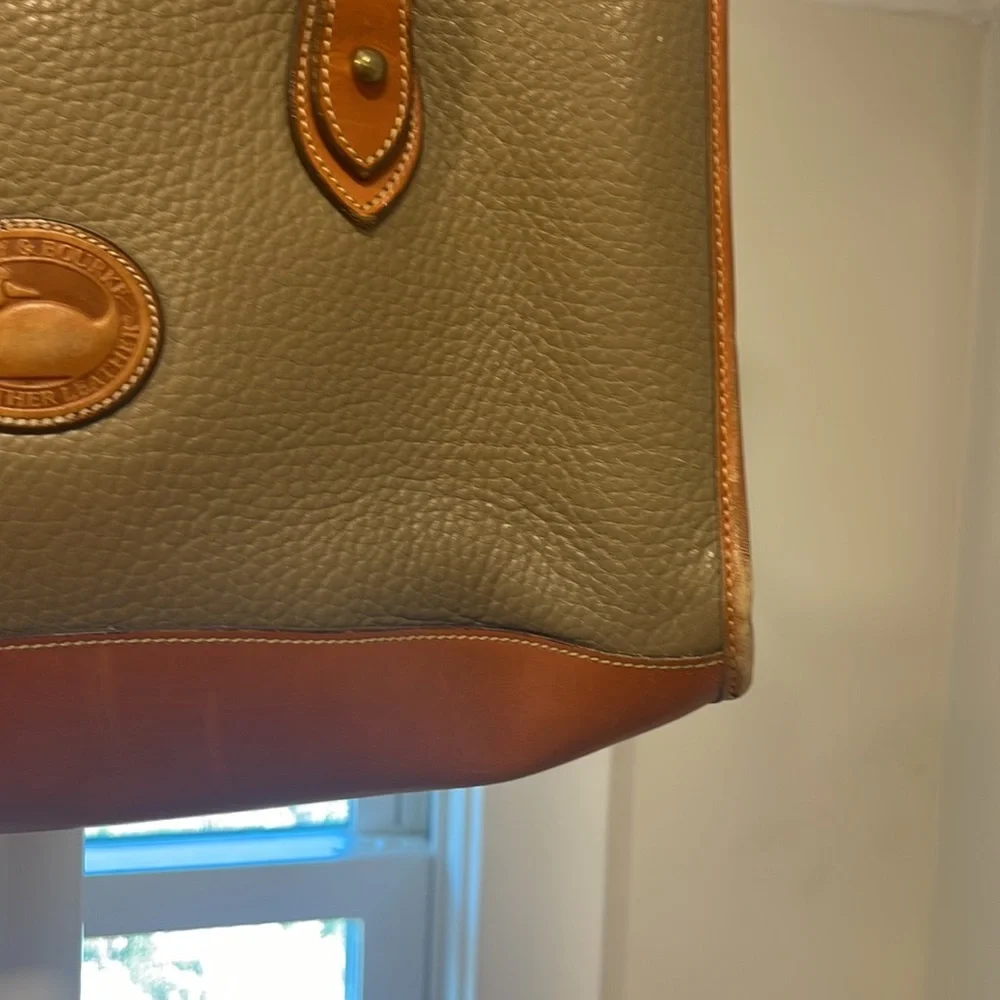 Vintage!!! Dooney & Bourkey, gray & tan purse