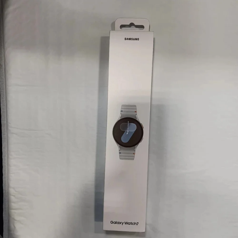 Samsung Galaxy Watch7 with Sleek Gray Band