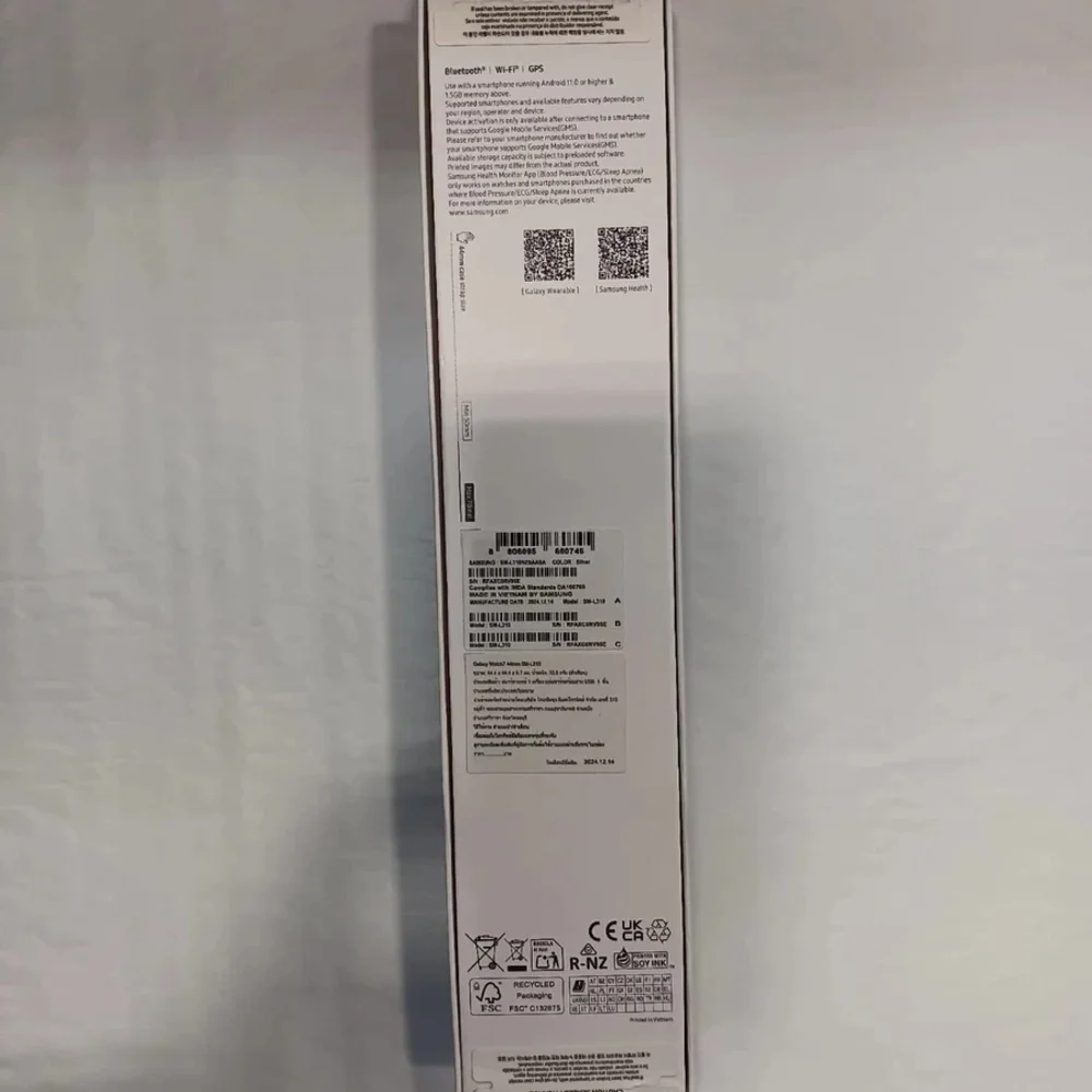 Samsung Galaxy Watch7 with Sleek Gray Band