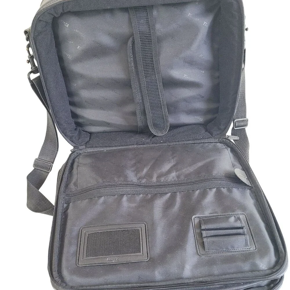 Targus Black Leather Laptop Bag With Shoulder Strap & Multiple Compartments