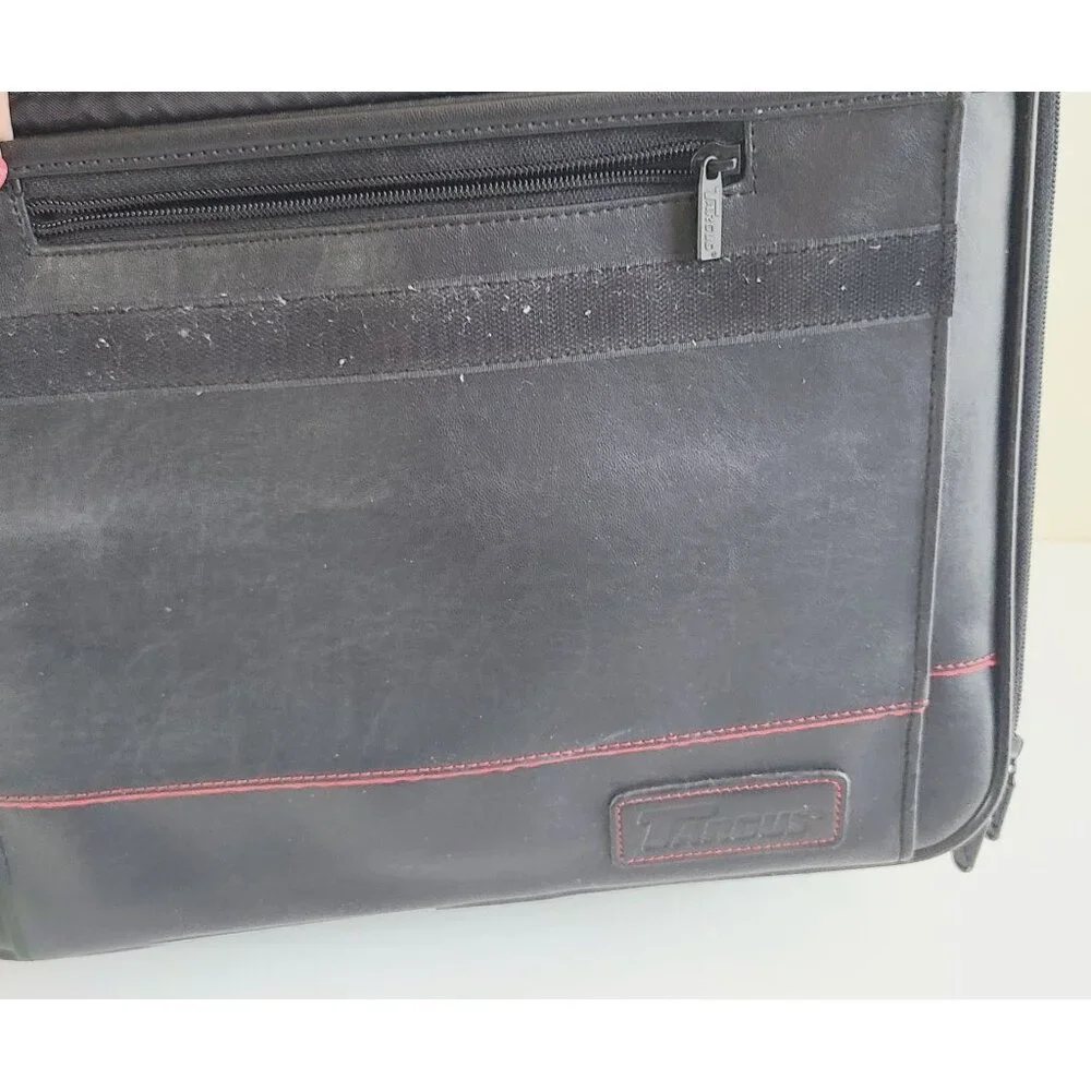 Targus Black Leather Laptop Bag With Shoulder Strap & Multiple Compartments