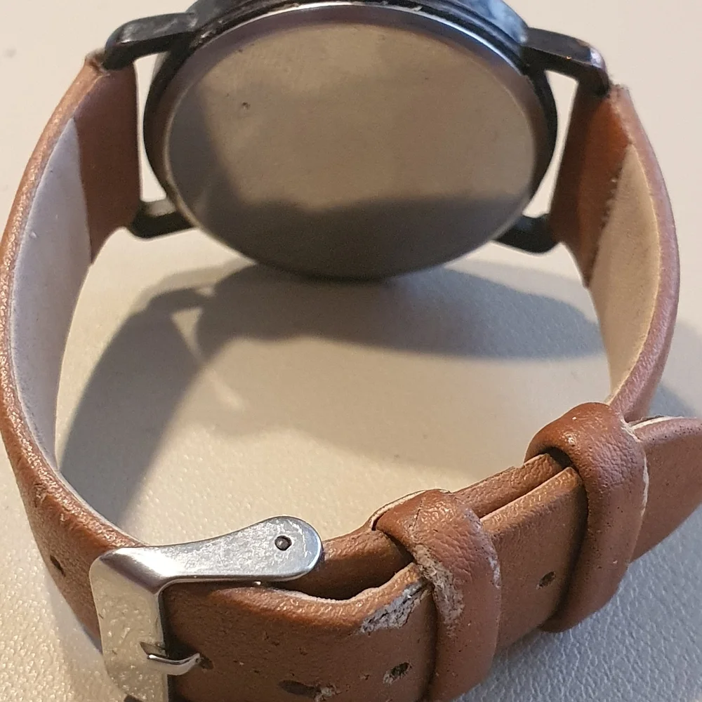 10/$20 Black/Silver Leather Men's Watch
