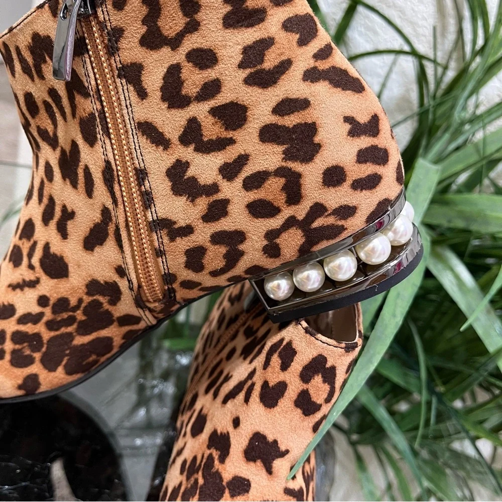 🐆New🐆 Dunion Animal Print Faux Suede And Pearl Heel Accent Side Zip Boots