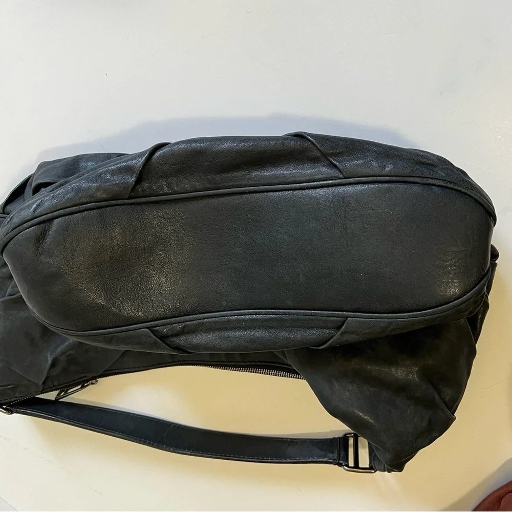 BURBERRY AUTHENTIC Maggie Soft Knot Calfskin Leather Black Hobo Bag WITH COA